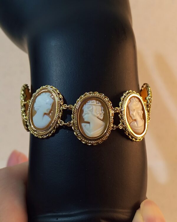 Cameo Link Bracelet - Image 2