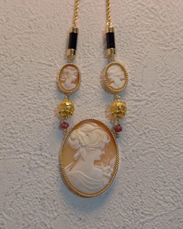 Cameo Pendant Necklace - Image 3